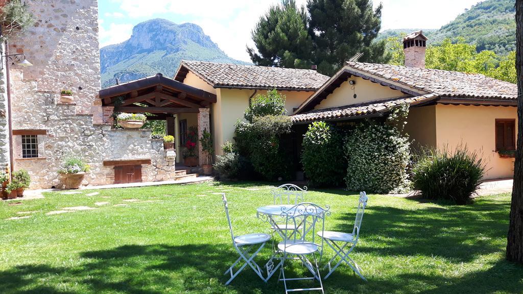 Agriturismo I Terzieri フェレンティッロ エクステリア 写真
