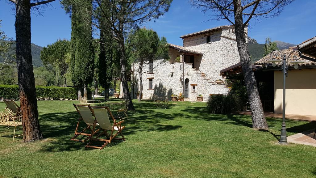 Agriturismo I Terzieri フェレンティッロ エクステリア 写真